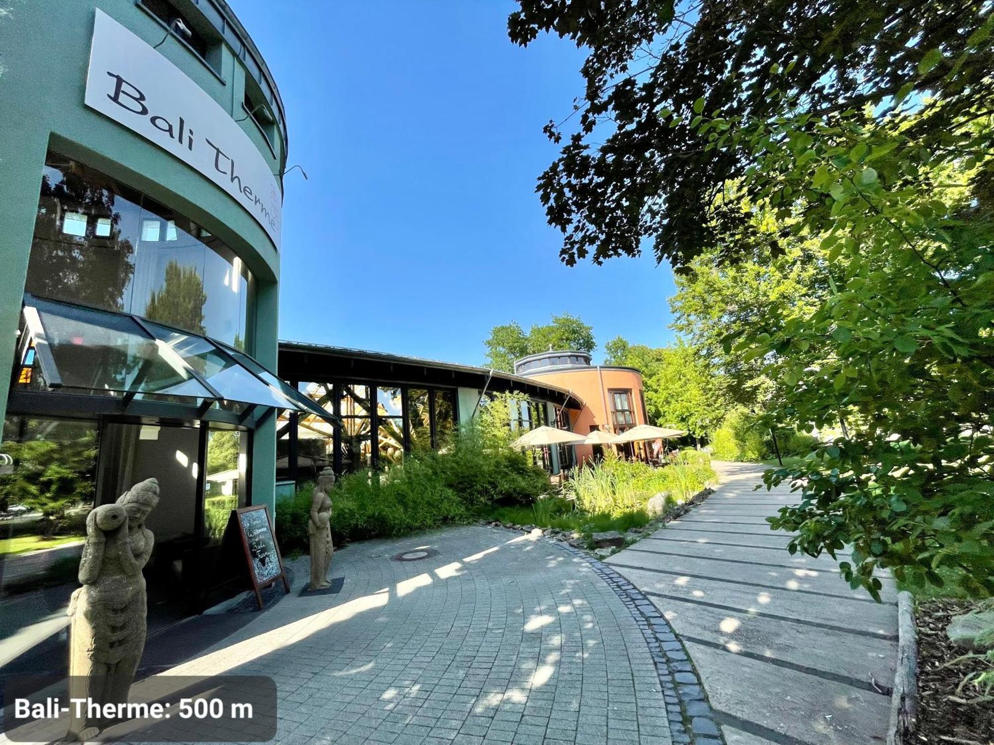 DELUXE APARTMENT 3 - zentral, Parkplatz, NETFLIX Bad Oeynhausen Exterior foto